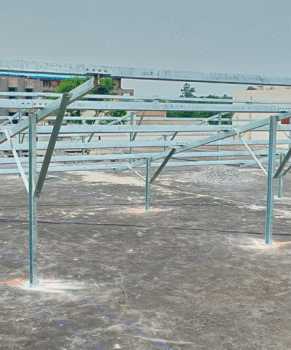 Lightweight low-height RCC solar mounting structure